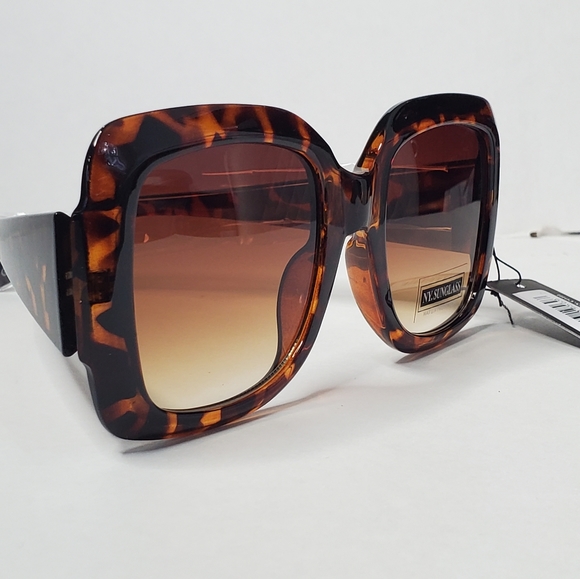 NY Sunglasses - Picture 7 of 9